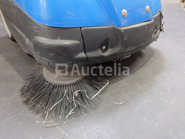 Suroil Elektrische Vloerborstelmachine – foto 8 – kavel bij Auctelia, Herve