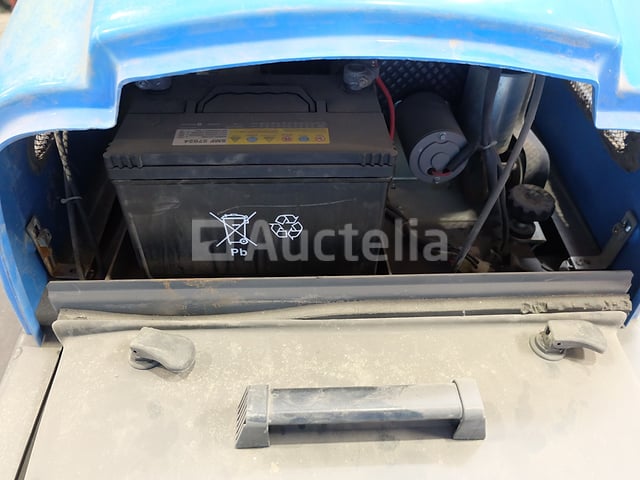Suroil Elektrische Vloerborstelmachine – foto 7 – kavel bij Auctelia, Herve