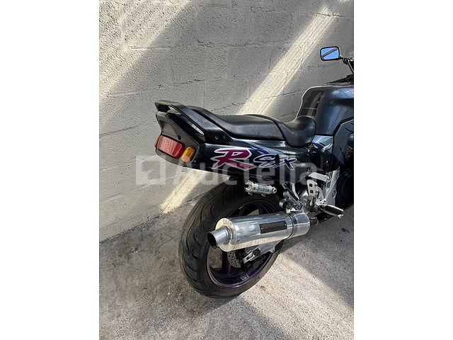 Suzuki Motorfiets - GSX-R 1100 W – foto 4 – kavel bij Auctelia, Paliseul