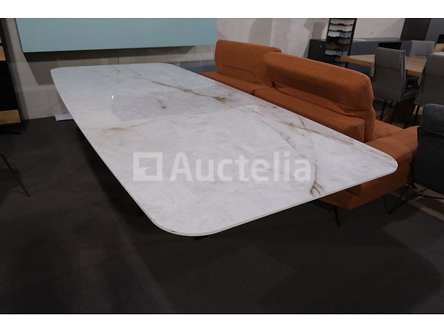 Tabel – foto 2 – kavel bij Auctelia, Mont-de-l'Enclus