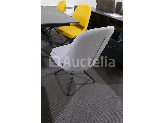 Tafel met stoelen – foto 7 – kavel bij Auctelia, Mont-de-l'Enclus