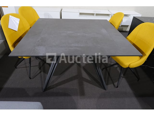 Tafel met stoelen – foto 2 – kavel bij Auctelia, Mont-de-l'Enclus