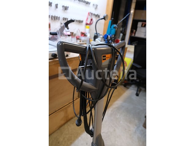 Taski Ergodisc 400 vloerschrobmachine – foto 3 – kavel bij Auctelia, Ottignies-Louvain-la-Neuve