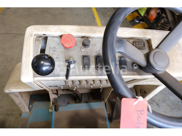 Tennant 6200 Elektrische Ride-on Schrubberdroger – foto 5 – kavel bij Auctelia, Antwerpen