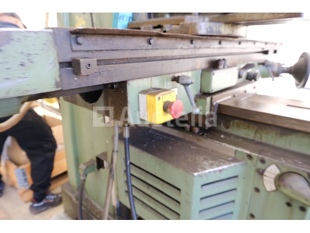 Tiger FV130 Industriële Verticale Freesmachine – foto 9 – kavel bij Auctelia, Mechelen