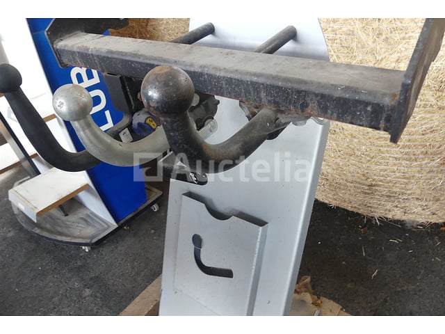 Trailer hitch tentoongesteld – foto 8 – kavel bij Auctelia, Fauvillers