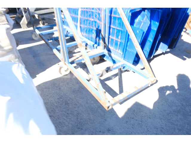 Trolley met wielen – foto 2 – kavel bij Auctelia, Paliseul