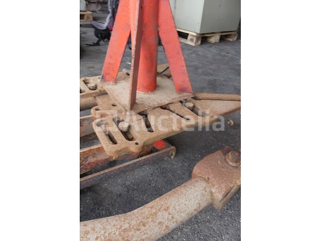 Truck versnellingsbakjack – foto 5 – kavel bij Auctelia, Fauvillers