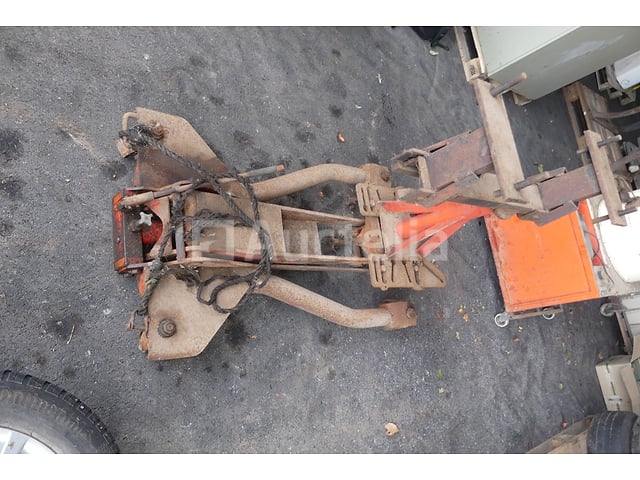 Truck versnellingsbakjack – foto 2 – kavel bij Auctelia, Fauvillers