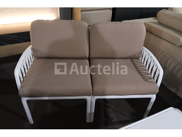 Tuinmeubelset – foto 4 – kavel bij Auctelia, Mont-de-l'Enclus