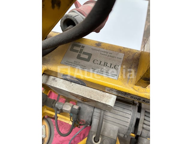 Vacuümlifter voor glatraal - Pieterman Glasstechniek - Vacuümlifter – foto 5 – kavel bij Auctelia, Quaregnon