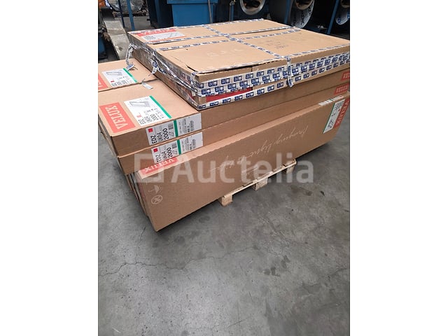 Velux UK04 set: 13 EDZ-koppelingen en 1 LPG-raam – 1340 × 980 mm – foto 2 – kavel bij Auctelia, La Louvière