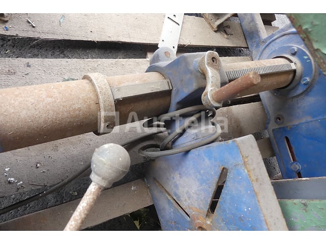 Vloerboor, aambeelden, laspositioneerder – foto 5 – kavel bij Auctelia, Fauvillers
