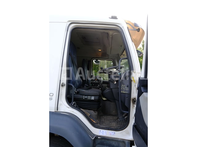 Volvo Brush Truck (2009-84,265 km)(VIN: YV2TBM0A89B546382) – foto 9 – kavel bij Auctelia, Namur