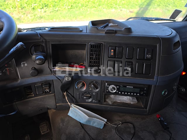 Volvo Truck - FMFH Globetrotter & HIAB Kraan – foto 6 – kavel bij Auctelia, Petit-Enghien