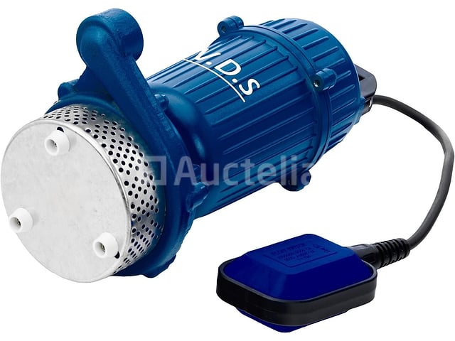 Vuile en schone waterpomp met W.D.S-vlotter – foto 3 – kavel bij Auctelia, Aye