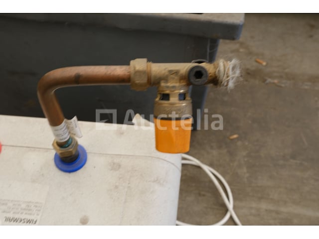 Waterboiler voor onder de gootsteen – foto 4 – kavel bij Auctelia, Mechelen