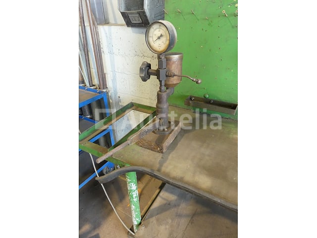 Werkbanken, injectortester – foto 9 – kavel bij Auctelia, Binche