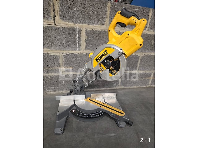 XR FlexVolt 54 V Verstekzaag – 216 mm blad – kavel bij Auctelia, La Louvière