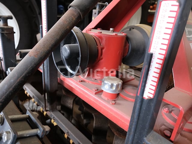 Yvmo DS130 PTO-gebaseerde mechanische weeder – foto 8 – kavel bij Auctelia, Ottignies-Louvain-la-Neuve