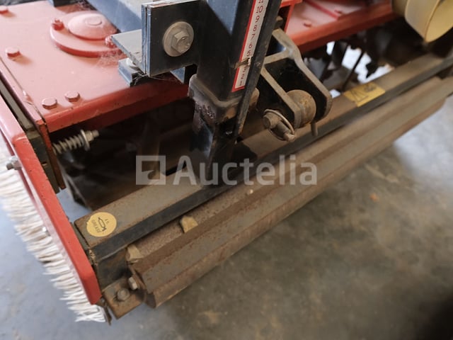 Yvmo DS130 PTO-gebaseerde mechanische weeder – foto 6 – kavel bij Auctelia, Ottignies-Louvain-la-Neuve