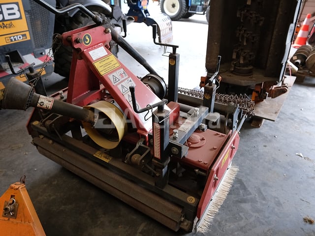 Yvmo DS130 PTO-gebaseerde mechanische weeder – foto 3 – kavel bij Auctelia, Ottignies-Louvain-la-Neuve