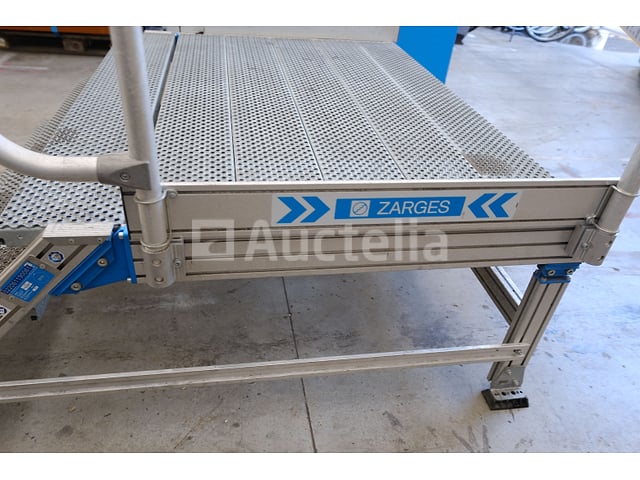 Zarges aluminium voetbrugtrap – foto 4 – kavel bij Auctelia, Mechelen