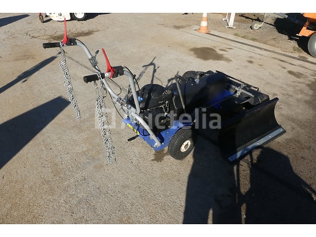 Zelfrijdende benzineveger Iseki HK80V – foto 4 – kavel bij Auctelia, Tintigny